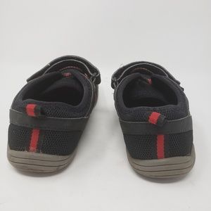 Lands' End Shoes - Kids Lands' End water shoes black red size 4 SALE Lands' End Shoes - Kids Lands' End water shoes black red size 4 SALE